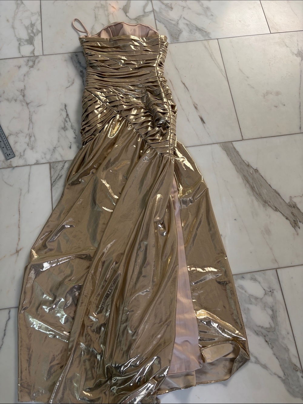 Retrofete Josie Strapless Ruched Metallic Gold Evening Gown size 4 - Picture 5 of 8